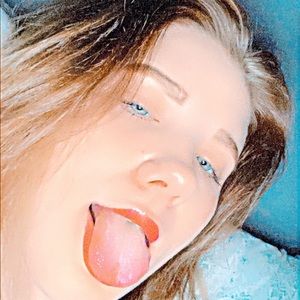 Meet your Posher, Chloe